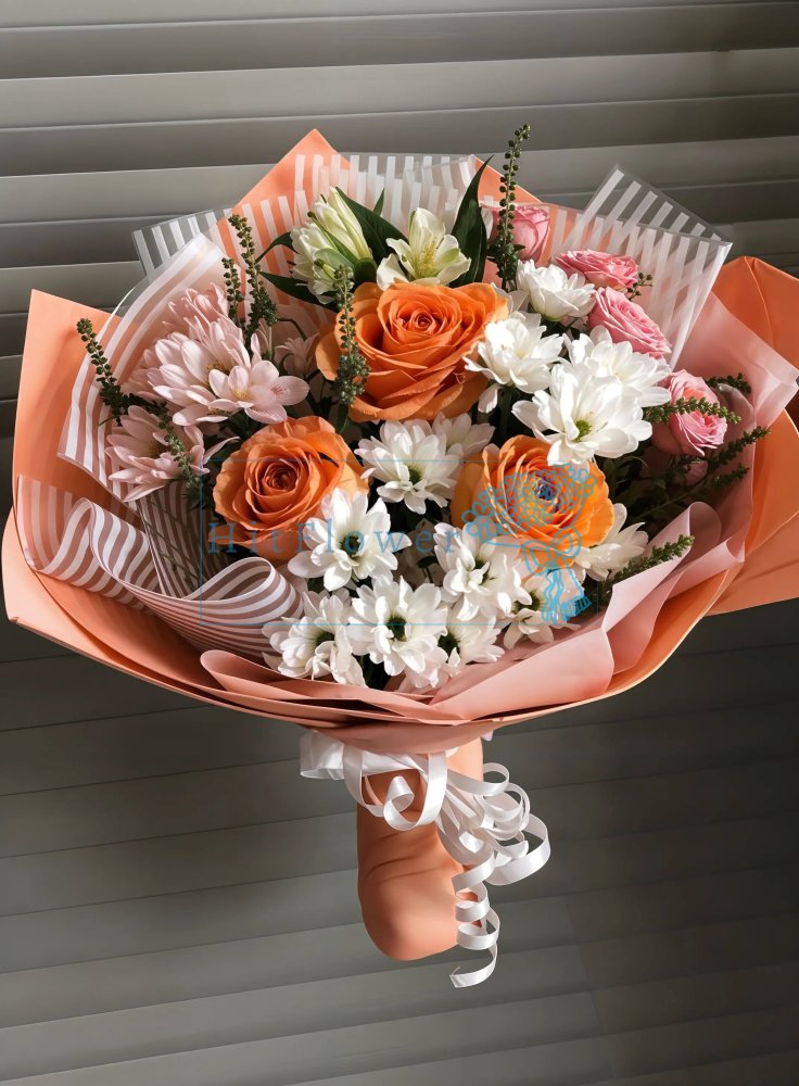 Букет цветов Мелодия Сердца Букет цветов из: Розы, Лизиантусы и Альстромерии